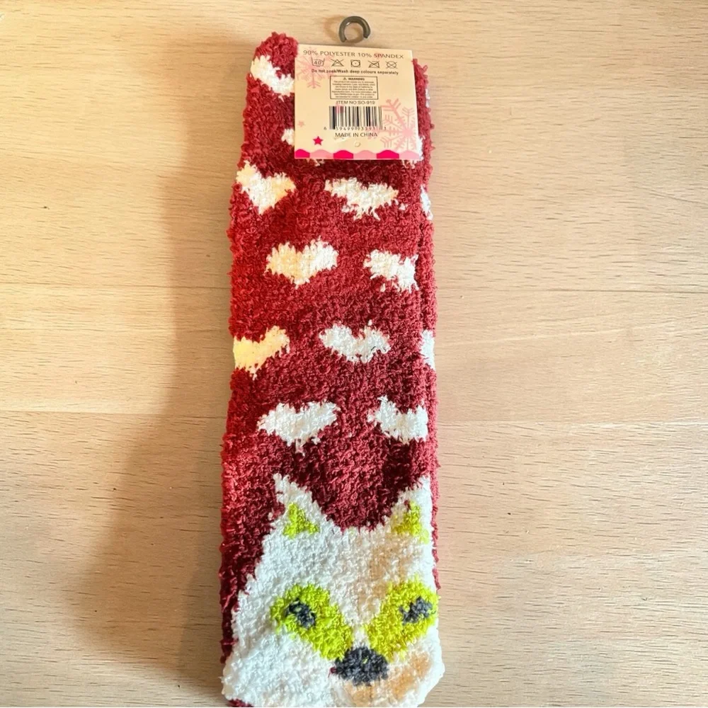 Maroon & White‎ Heart Fuzzy Socks with Fox Face